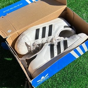 Adidas Superstars